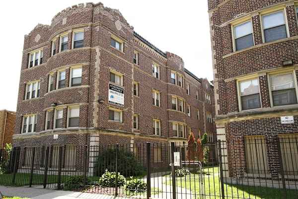 8238 S Ellis Ave property